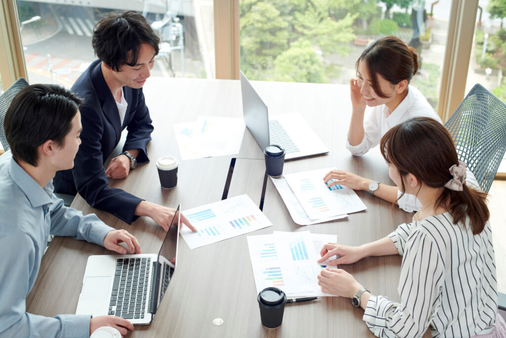 打ち合わせをするならどこ?貸し会議室・喫茶店・ホテルロビーの違いを解説!