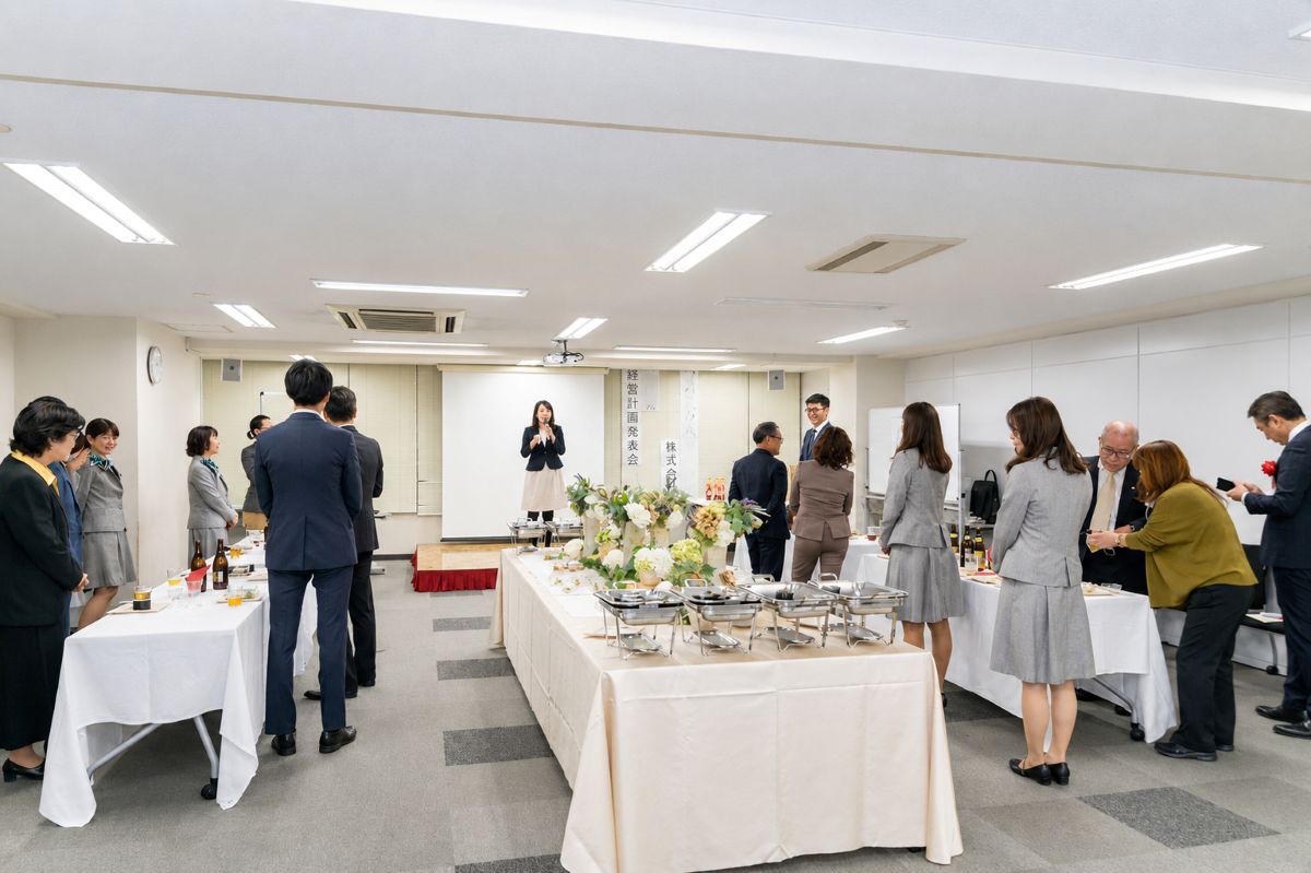 懇親会の様子