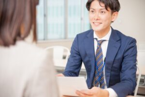 採用面接を外部の貸し会議室でおこなうメリットを詳しく解説