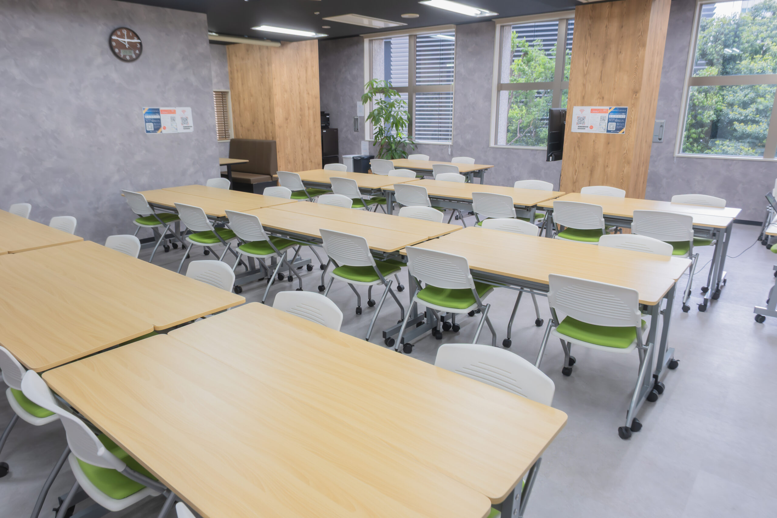 新宿アイタウン会議室